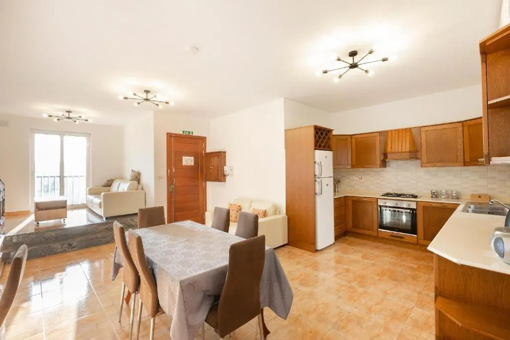 Gudja - Lovely 3 Bedroom Unit With Own Private Entrance Nyaraló
