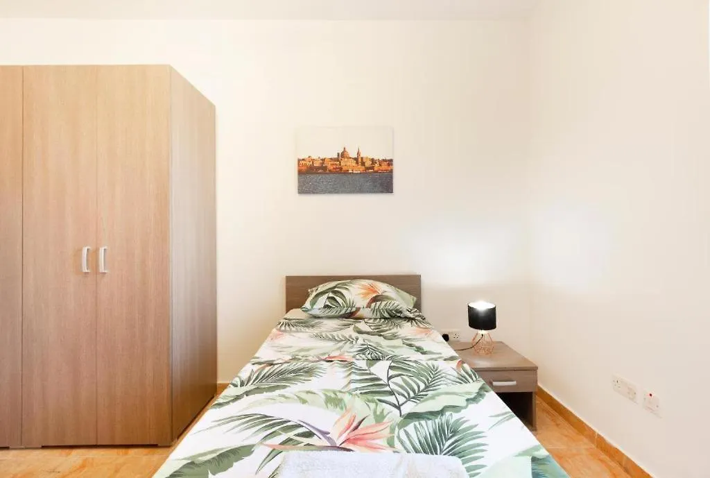 Gudja - Lovely 3 Bedroom Unit With Own Private Entrance Malta