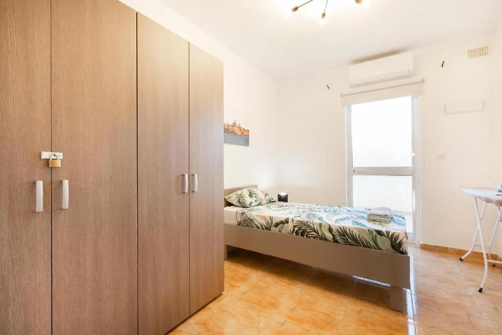 Gudja - Lovely 3 Bedroom Unit With Own Private Entrance Malta