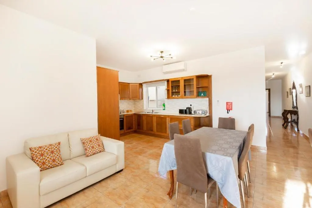 Gudja - Lovely 3 Bedroom Unit With Own Private Entrance 0*,  Malta
