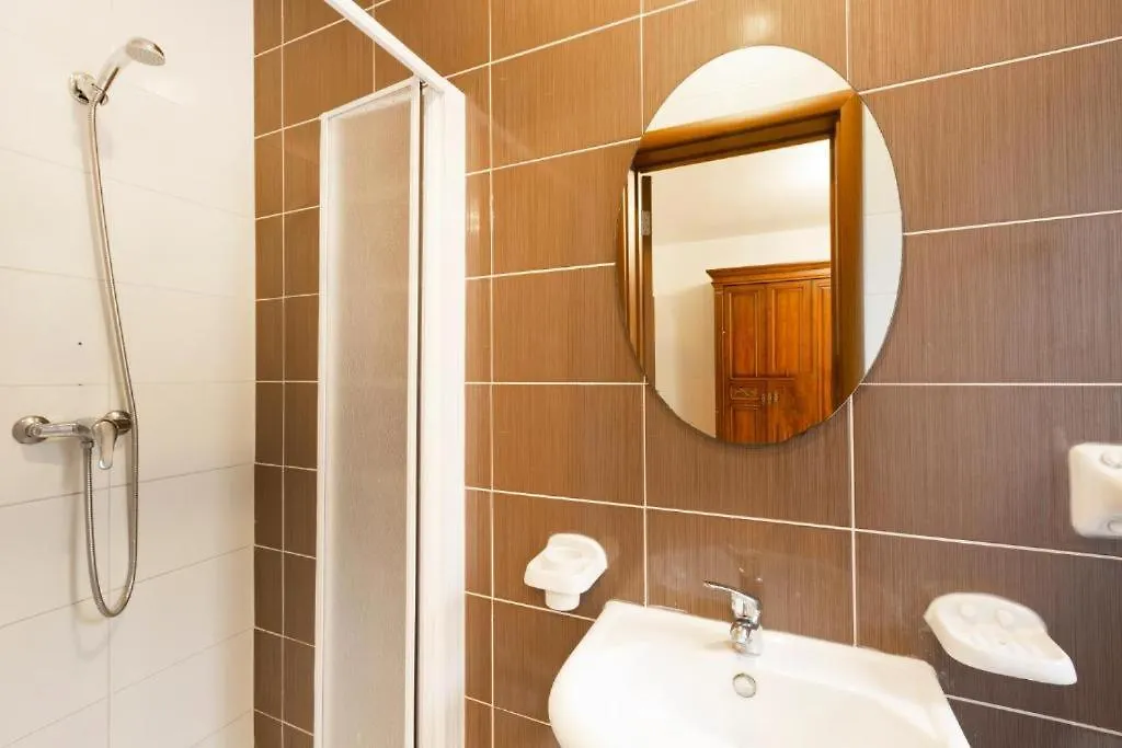 Gudja - Lovely 3 Bedroom Unit With Own Private Entrance 0*,  Malta